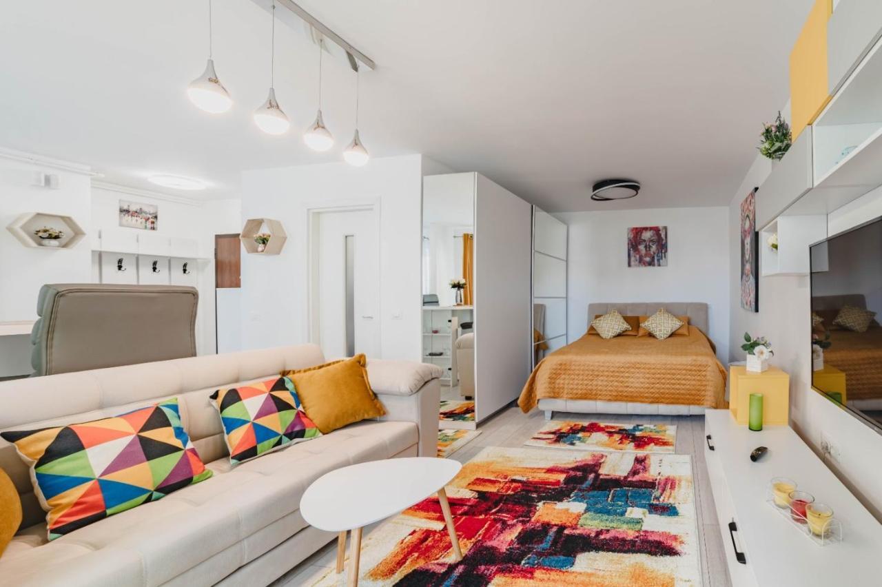 Masterpiece Studio- Free Parking, Wi-Fi, Netflix Brassó Kültér fotó