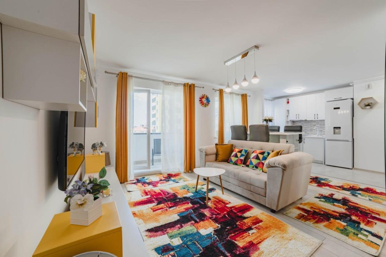 Masterpiece Studio- Free Parking, Wi-Fi, Netflix Brassó Kültér fotó