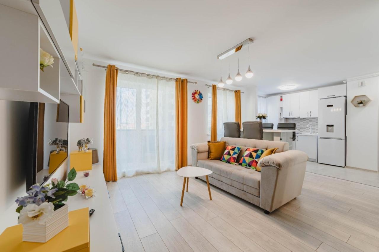 Masterpiece Studio- Free Parking, Wi-Fi, Netflix Brassó Kültér fotó