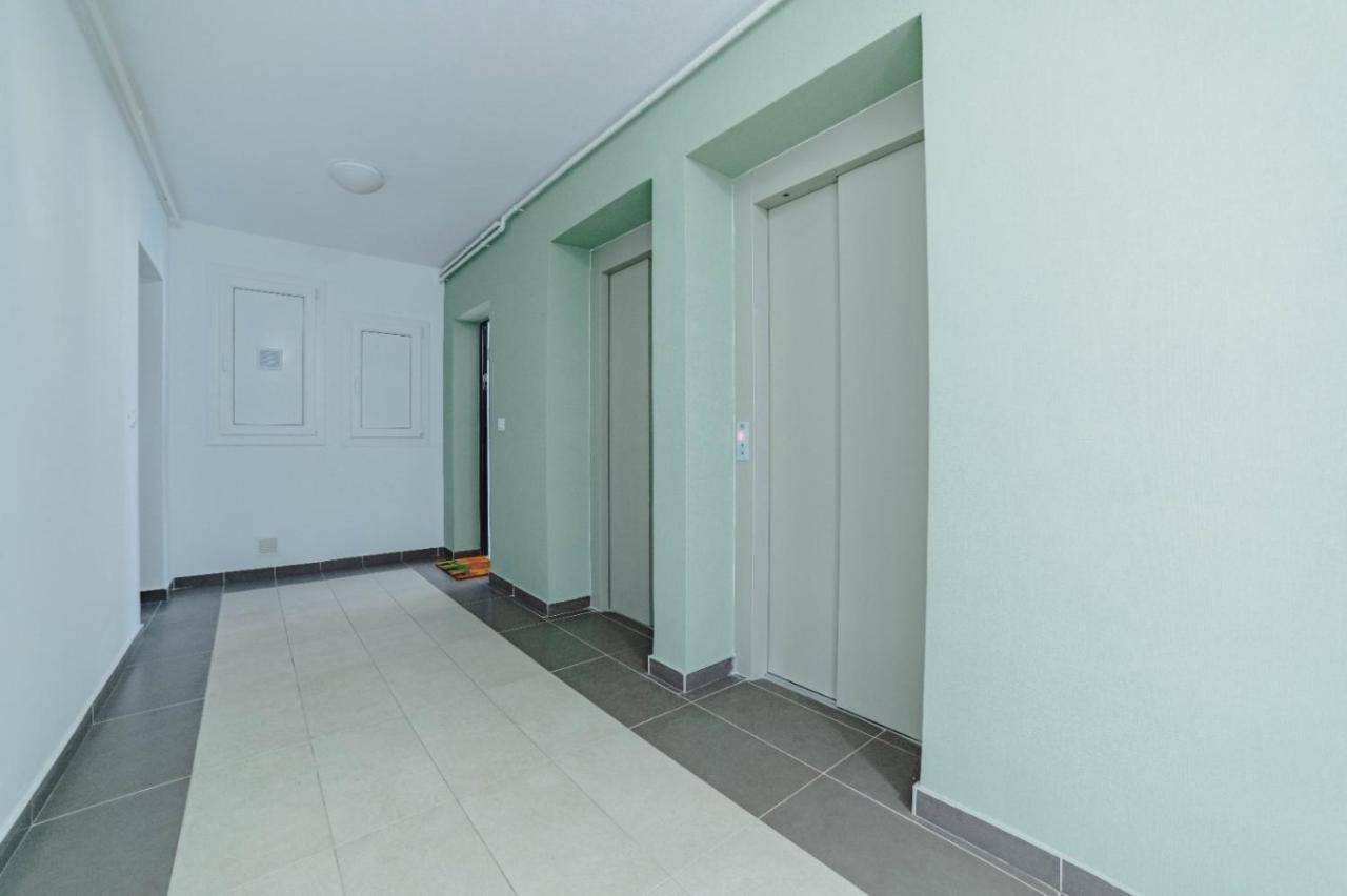Masterpiece Studio- Free Parking, Wi-Fi, Netflix Brassó Kültér fotó