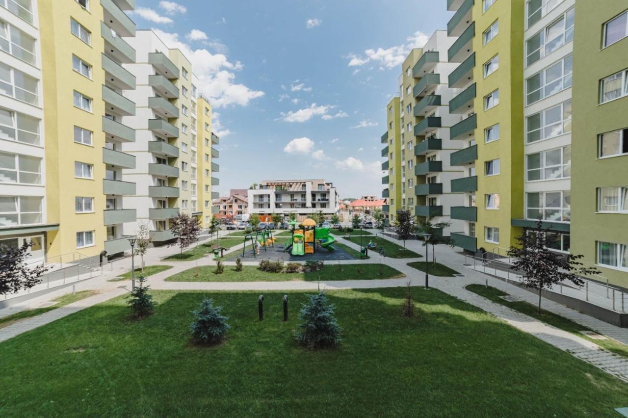 Masterpiece Studio- Free Parking, Wi-Fi, Netflix Brassó Kültér fotó